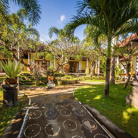 Hotel Oasis Amed Exterior foto