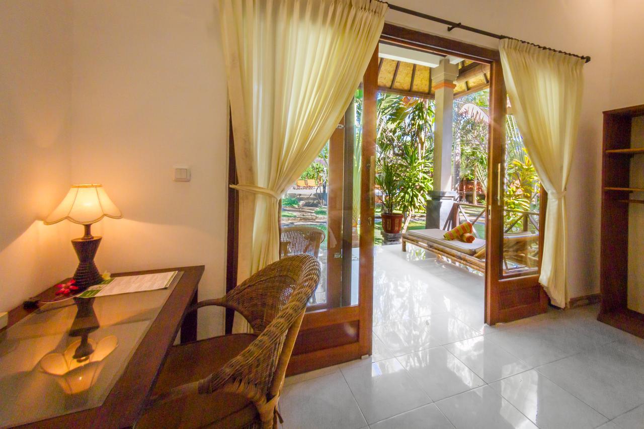 Hotel Oasis Amed Exterior foto