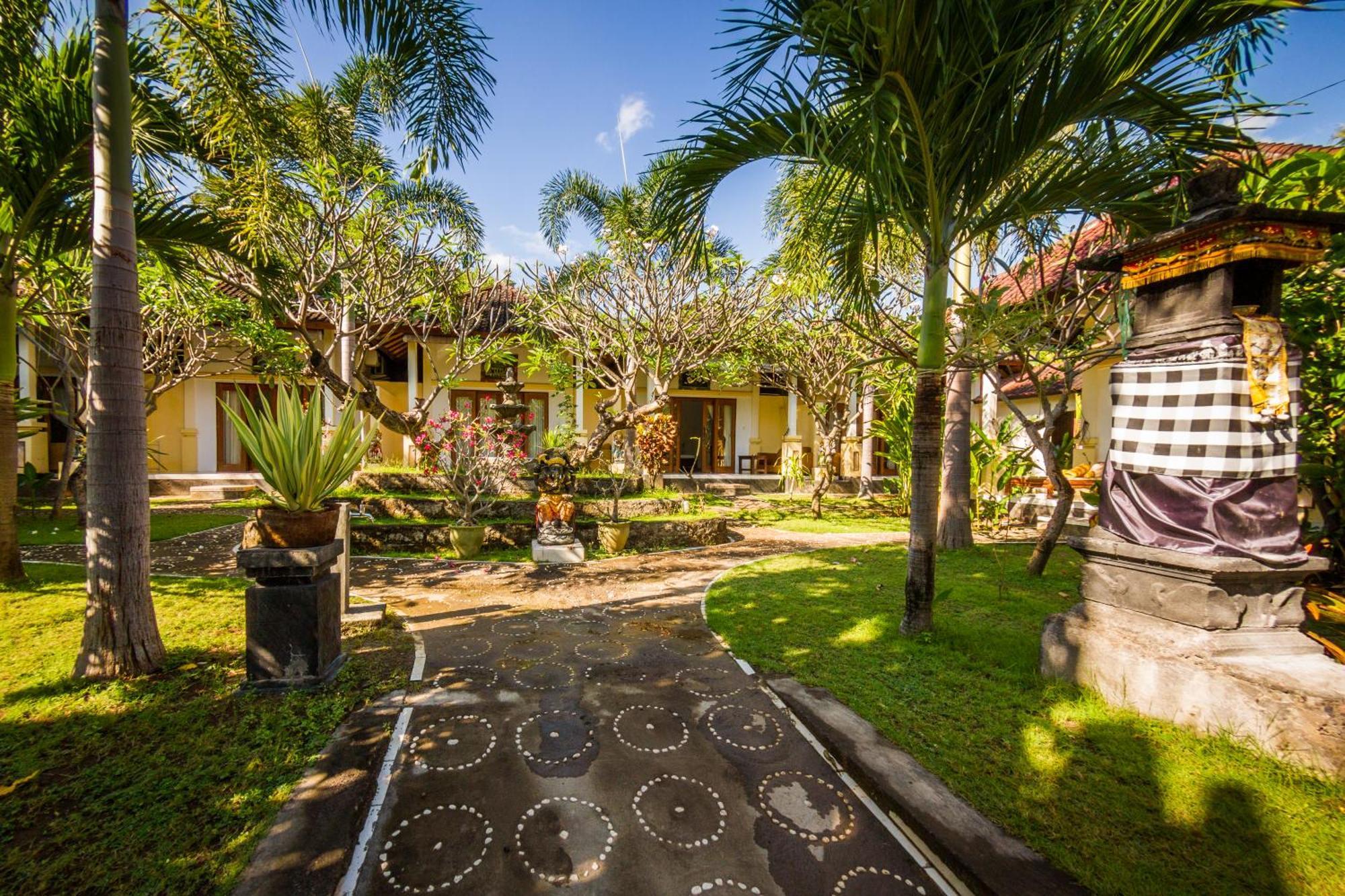 Hotel Oasis Amed Exterior foto