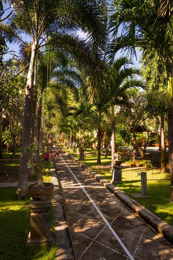 Hotel Oasis Amed Exterior foto
